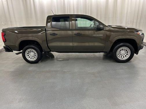 2024 Chevrolet Colorado WT