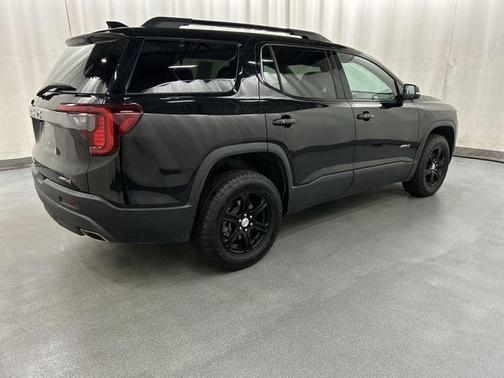 2023 GMC Acadia AWD AT4