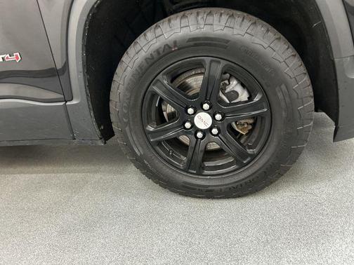 2023 GMC Acadia AWD AT4