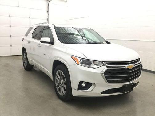 Iridescent Pearl Tricoat 2019 Chevrolet Traverse Premier