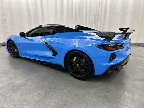 Rapid Blue 2022 Chevrolet Corvette Stingray w/3LT