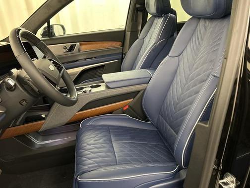 2026 Cadillac VISTIQ Premium Luxury