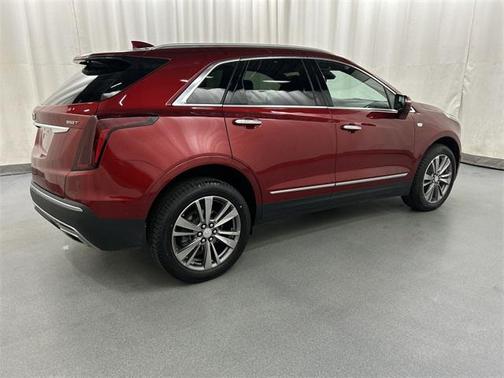 2022 Cadillac XT5 Premium Luxury