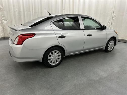 2019 Nissan Versa 1.6 S+
