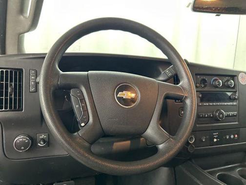 Summit White 2020 Chevrolet Express 2500 Work Van