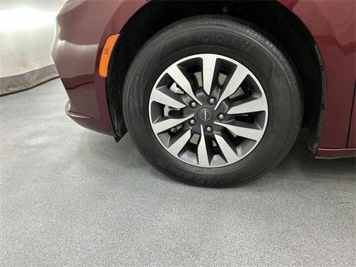 2022 Chrysler Pacifica Hybrid Touring L