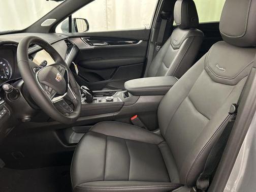 Argent Silver Metallic 2026 Cadillac XT5 Premium Luxury
