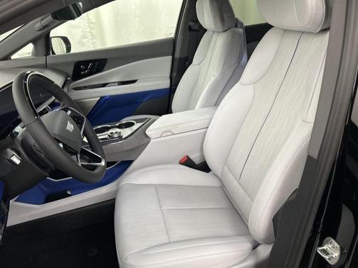 2025 Cadillac OPTIQ Luxury 2 AWD