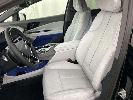 2025 Cadillac OPTIQ Luxury 2 AWD