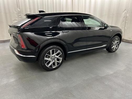 2025 Cadillac OPTIQ Luxury 2 AWD