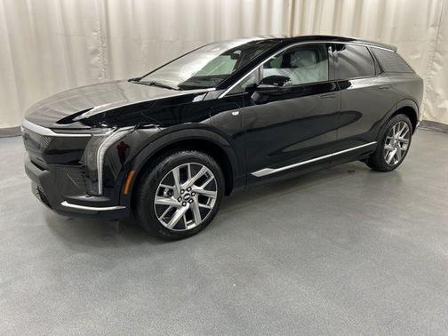 2025 Cadillac OPTIQ Luxury 2 AWD