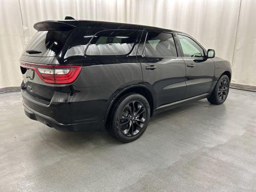DB Black Crystal Clearcoat 2022 Dodge Durango R/T Plus