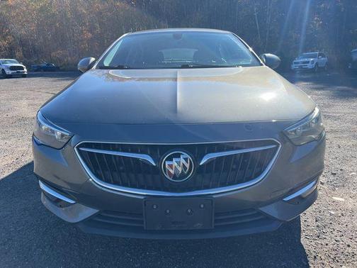 2018 Buick Regal Sportback Essence