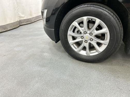 Mosaic Black Metallic 2021 Chevrolet Equinox LS