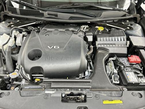 Super Black 2023 Nissan Maxima SL