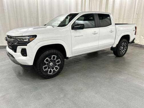 Summit White 2026 Chevrolet Colorado Z71