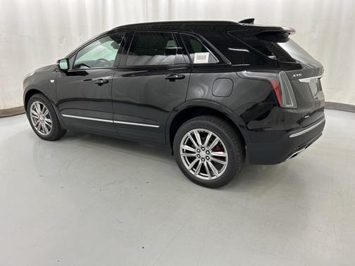 2025 Cadillac XT5 Sport