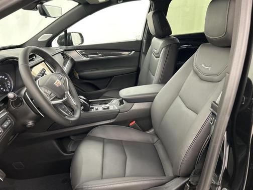 2025 Cadillac XT5 Sport