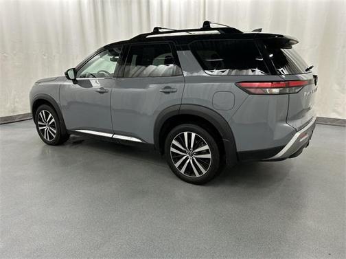 2023 Nissan Pathfinder Platinum 4WD