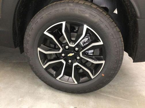 Zeus Bronze Metallic 2022 Chevrolet Trailblazer ACTIV