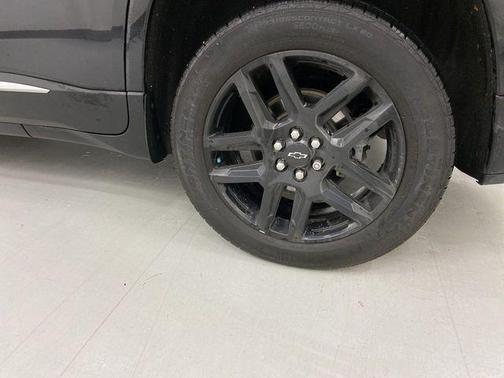 Black 2020 Chevrolet Traverse Premier