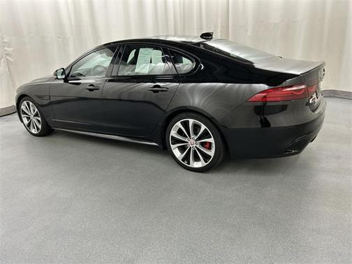 2022 Jaguar XF R-Dynamic SE P300 AWD Automatic