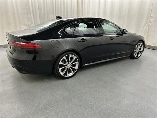 2022 Jaguar XF R-Dynamic SE P300 AWD Automatic