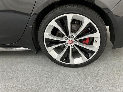 2022 Jaguar XF R-Dynamic SE P300 AWD Automatic