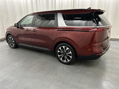 2022 Kia Carnival EX