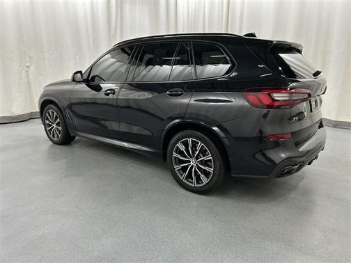 2022 BMW X5 M50i