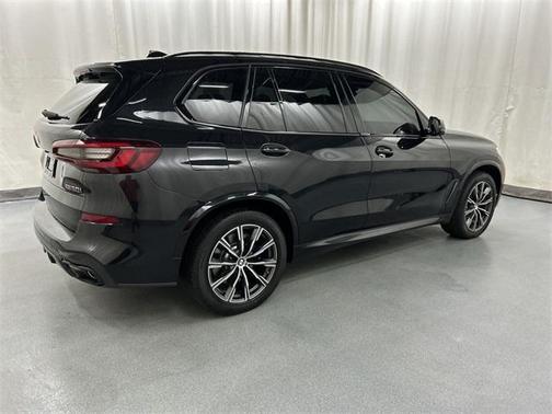 2022 BMW X5 M50i
