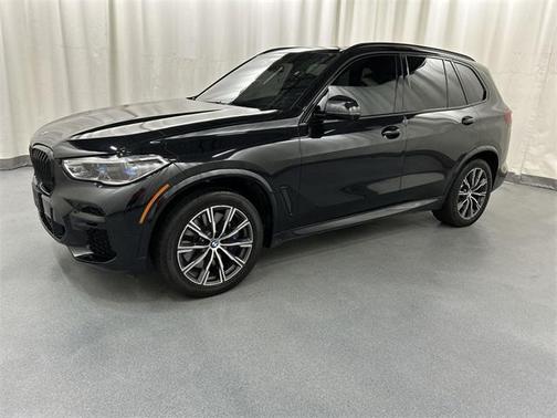 2022 BMW X5 M50i