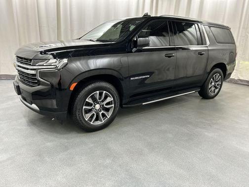 2023 Chevrolet Suburban LT