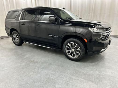 2023 Chevrolet Suburban LT