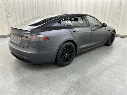 2021 Tesla Model S Plaid