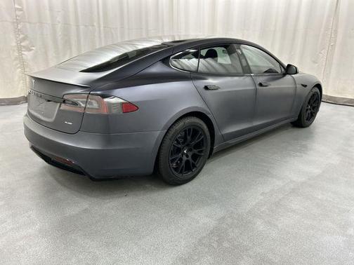 2021 Tesla Model S Plaid