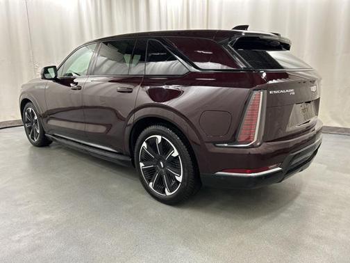 2025 Cadillac Escalade IQ Sport 2