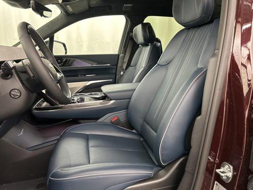 2025 Cadillac Escalade IQ Sport 2