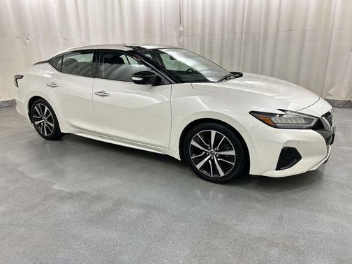 Pearl White TriCoat 2023 Nissan Maxima SL