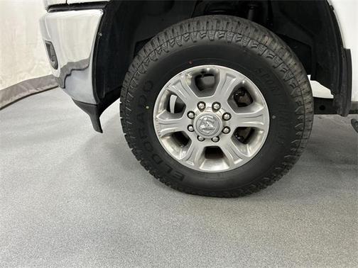 2023 RAM 3500 Big Horn Crew Cab 4x4 6'4' Box
