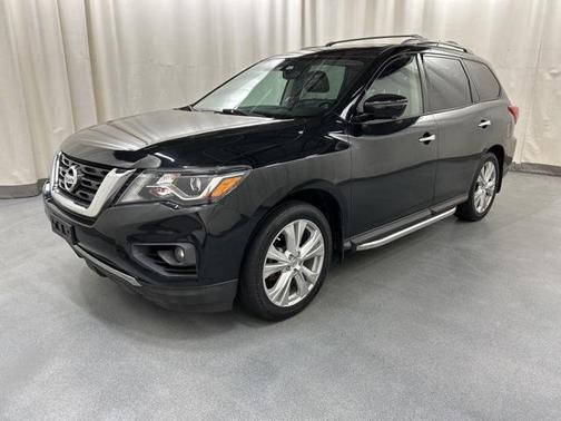 2018 Nissan Pathfinder SL