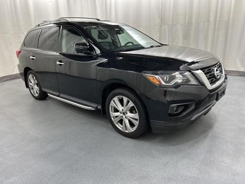 2018 Nissan Pathfinder SL