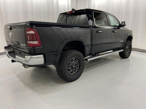 Diamond Black Crystal Pearlcoat 2021 RAM 1500 Laramie