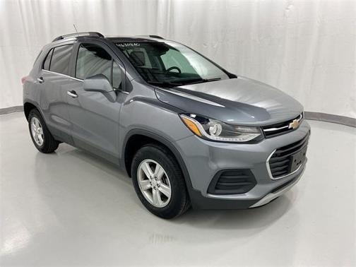Photo 1 of 25 of 2019 Chevrolet Trax LT