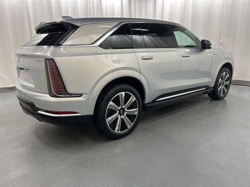 2025 Cadillac Escalade IQ Luxury 2