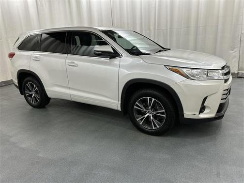 2017 Toyota Highlander LE