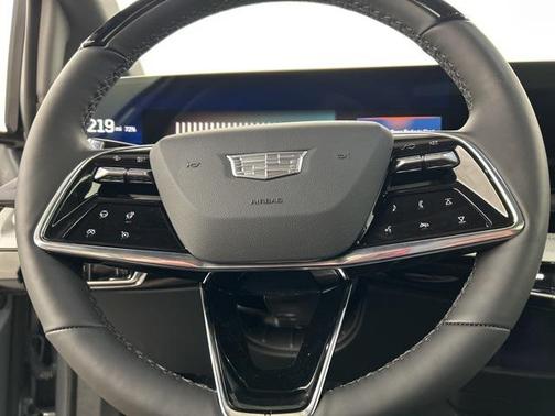 2025 Cadillac OPTIQ Luxury 2 AWD