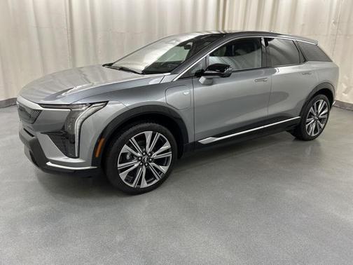 2025 Cadillac OPTIQ Luxury 2 AWD