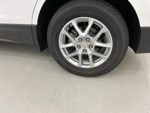 Summit White 2024 Chevrolet Equinox 1LT