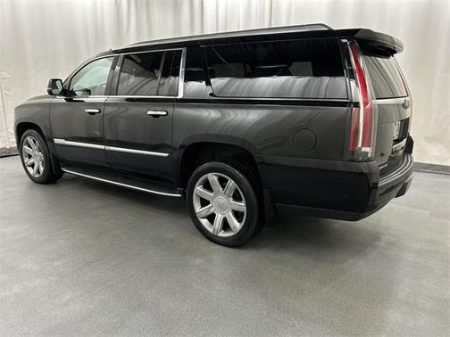 2018 Cadillac Escalade ESV Luxury